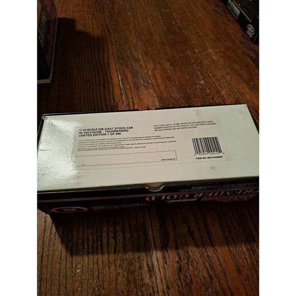 Vintage 96 Racing Champions Mark Martin Valvoline Die Cast Nascar Race Car - Picture 12 of 12